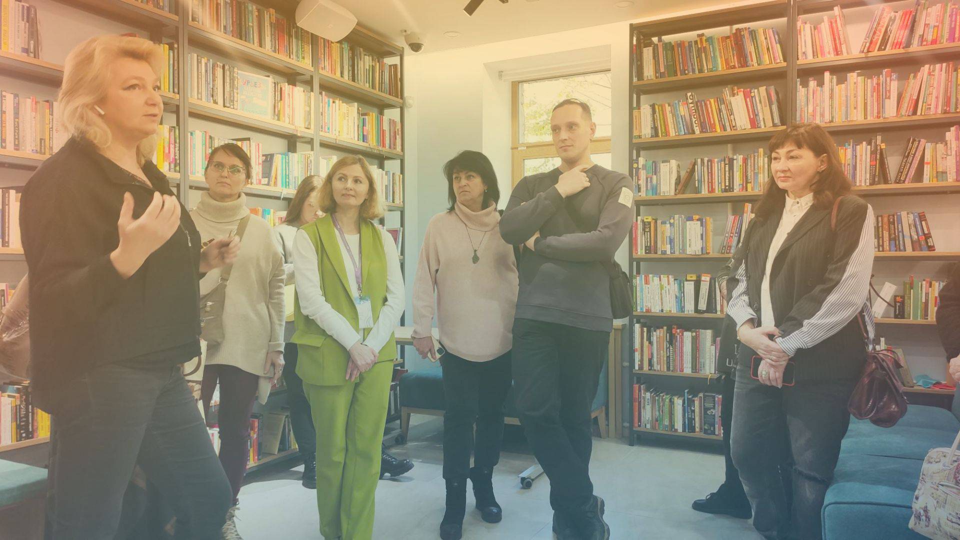 ЦБС Выборгского района с дружеским визитом посетила библиотеку на Карповке